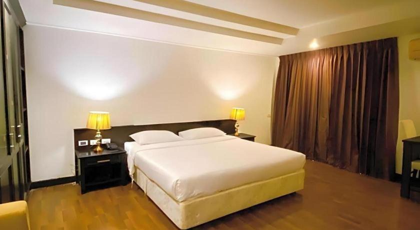 The Heritage Sathorn Suite Hotel Bangkok Exterior photo