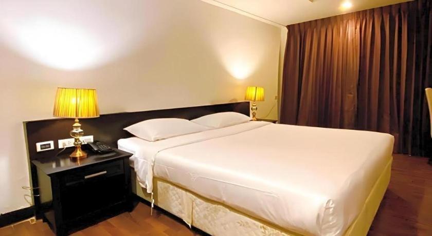 The Heritage Sathorn Suite Hotel Bangkok Exterior photo
